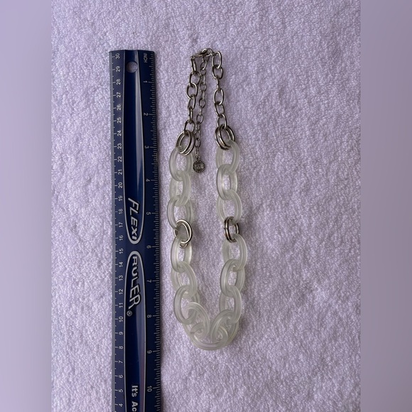 RJ Graziano Clear Frosted Chain Link Necklace. - Picture 10 of 11